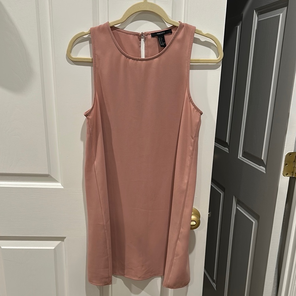 Elegant Pink Sleeveless Dress
